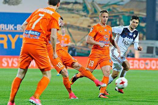 Po weekendowej serii spotkań na czele tabeli Lotto Ekstraklasy pozostaje Jagiellonia Białystok, która wyprzedza kolejne na podium drużyny Legii Warszawa i Lechii Gdańsk. Niecieczanie utracili dotychczasowe 7. miejsce i wylądowali na 9. pozycji | fot. Tomasz Madejski Bruk Bet Termalica