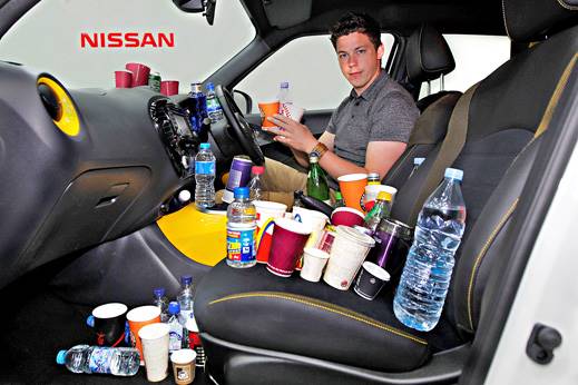 Kubek-pod-kontrola.jpg Kubek pod kontrola