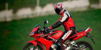 Moda na maly motor Honda CBRR