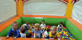 Nie chca polaczenia szkol