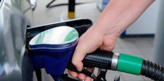 Polacy oszczedzaja na kosztach paliwa