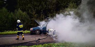 Pozar samochodu Ciezkowice