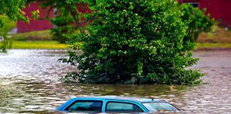 Uwaga na popowodziowe auta