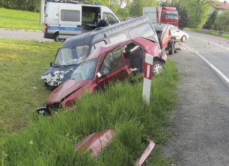 Zderzenie trzech samochodow