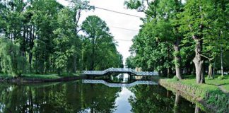 Zespol dworsko palacowy bren