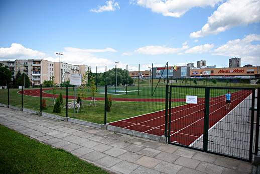 Murawa się regeneruje, a ludzie chcą grać boisko zso