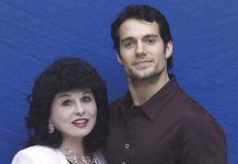 ProstozHollywood YolaCzaderska HayekiHenryCavill