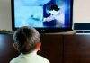 dziecko przed telewizorem