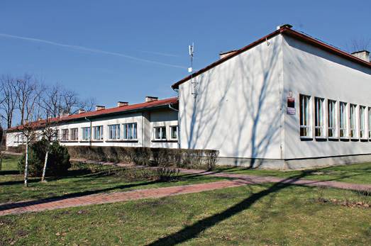 Zespół Szkolno - Przedszkolny w Słupcu ma warunki lokalowe do tego, aby mieściła się tam szkoła ośmioklasowa i przedszkole. Koncepcja samorządu dotyczy tylko szkoły, co nie podoba się mieszkańcom, którzy nie chcą stracić przedszkola gminna oswiata