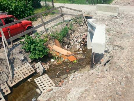 gruz-kolejowy1.jpg gruz kolejowy