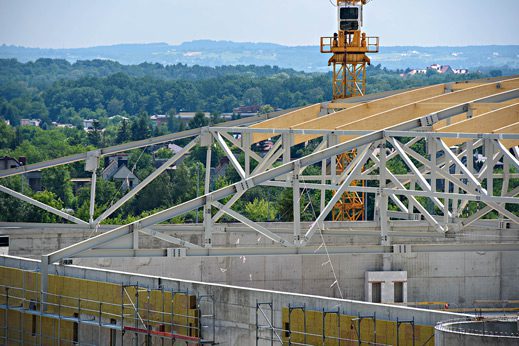 Miasto i wykonawca czekają na opinie ekspertów hala dach