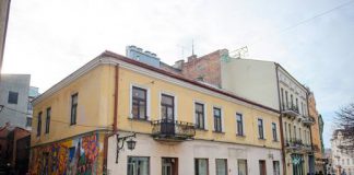 kamienica walowa basztowa