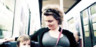 kobieta w ciazy w autobusie