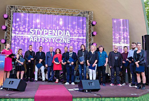 Zdobywcy tegorocznych stypendiów artystycznych przyznanych przez samorząd Tarnowa | fot. Artur Gawle kultura nagrody