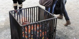 na ulicach Tarnowa ustawiono koksowniki