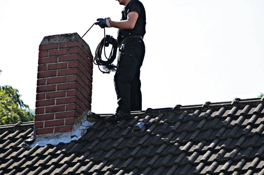 Do kłopotów przyczynia się m.in. kiepski opał plona kominy