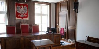 sala rozpraw w sadzie