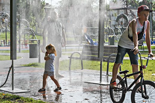 Tarnów w ogniu upałów! Termometry biją rekordy, a lekarze i służby alarmują: to może skończyć się tragicznie!