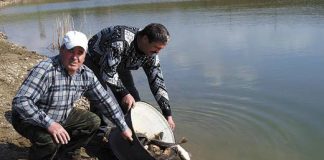 Jerzy Furmański z ponadmetrowym szczupakiem