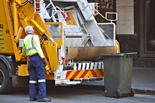 – To nie do pomyślenia! Takiej podwyżki nikt z nas się nie spodziewał – mówią zbulwersowani mieszkańcy gminy Wojnicz, których poinformowano w ostatnich dniach o znacznej podwyżce cen za odbiór i zagospodarowanie odpadów komunalnych wojnicz smieciowy szok