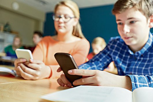 zakaz-telefonow-w-szkole.jpg zakaz telefonow w szkole