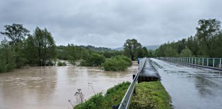 zamkniety most burzyn