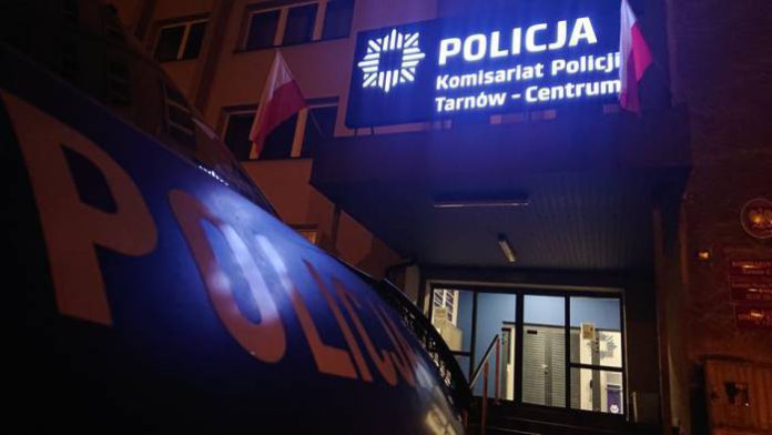 Policja i wojsko patrolują miasto