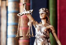 Szkodliwa decyzja prokuratury? Zaskoczone ofiary dowiedziały się o sobie nawzajem temida sąd