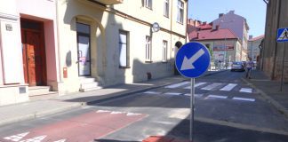 Próg zwalniający na ul. Bernardyńskiej