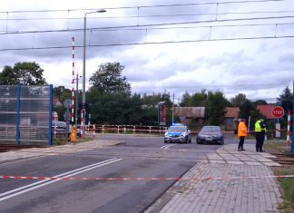 Przejazd kolejowy Wola Rzędzińska