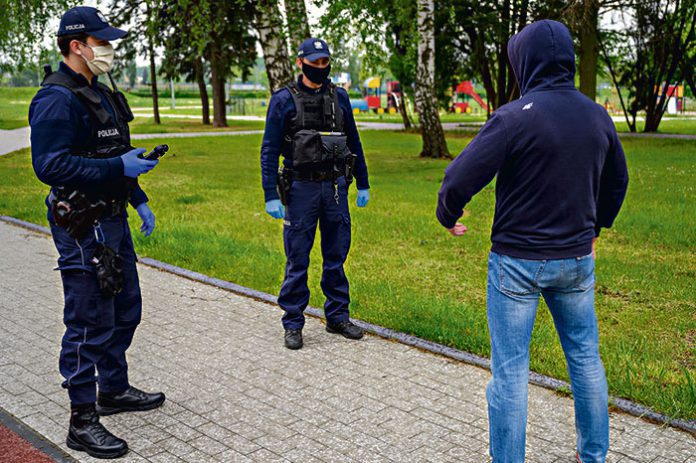 policja kontrola maseczek