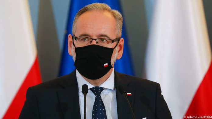 Wielkanoc spędzimy w domach? Minister zdrowia: Będziemy musieli to rozważyć