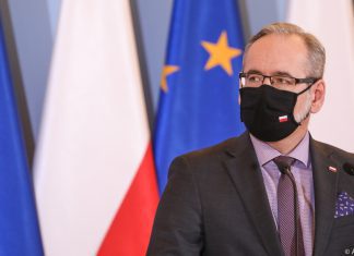 Koronawirus. Nowe obostrzenia w czterech województwach