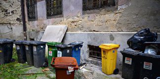 W Tarnowie, gdy okazało się, że przedsiębiorcy będą musieli płacić za odbiór odpadów aż kilkakrotnie więcej, tylko dwie firmy wywozowe były chętne do świadczenia usługi