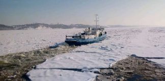 Lodołamacz na Wiśle