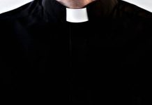 Prokuratura umorzyła śledztwo. Duchowny nie odpowie za swoje czyny? ks. Stanisław P.