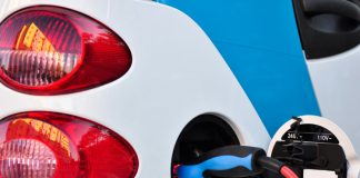 Ładowanie samochód elektryczny