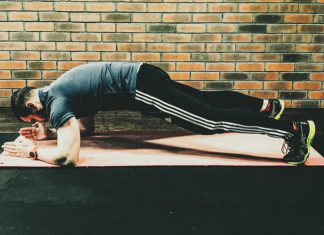 PLANK – najlepsze ćwiczenie na wzmocnienie brzucha? Plank