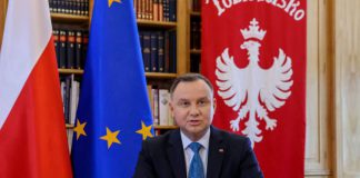 SzczepionkaprzeciwCOVID .Prezydentzabrałgłos