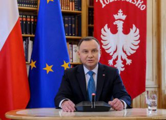 SzczepionkaprzeciwCOVID .Prezydentzabrałgłos