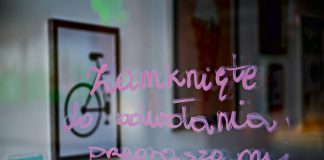 Koronawirus zamyka nas znowu w domach, a władze sanitarne przypominają o bezpiecznym zachowaniu