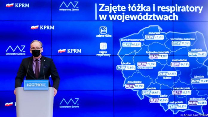 Adam-Niedzielski Rząd myśli nad zluzowaniem obostrzeń. Co może zostać otwarte?