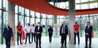 Oficjalnie: Olimpijczycy i piłkarze zostaną zaszczepieni