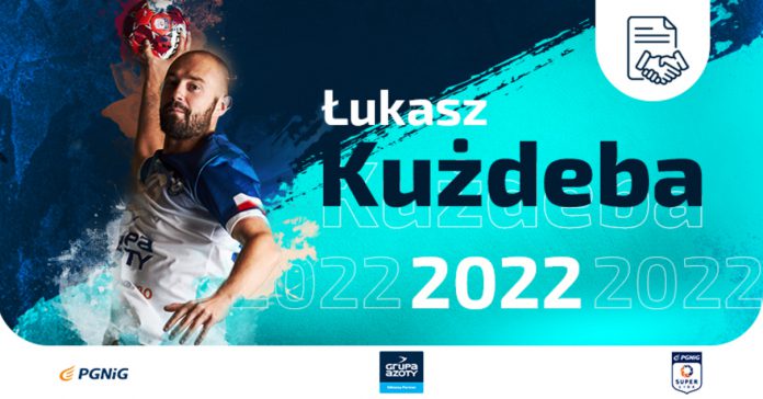 Kapitan zostaje z drużyną!