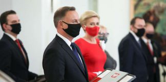Rezurekcja zamiast insurekcji. Prezydent przyznał się do błędu