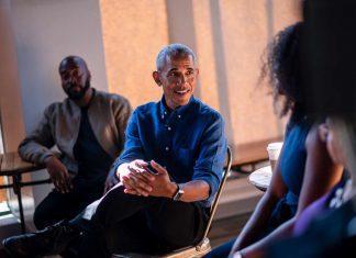 Barack Obama: Polska stała się autorytarna. Mateusz Morawiecki odpowiada