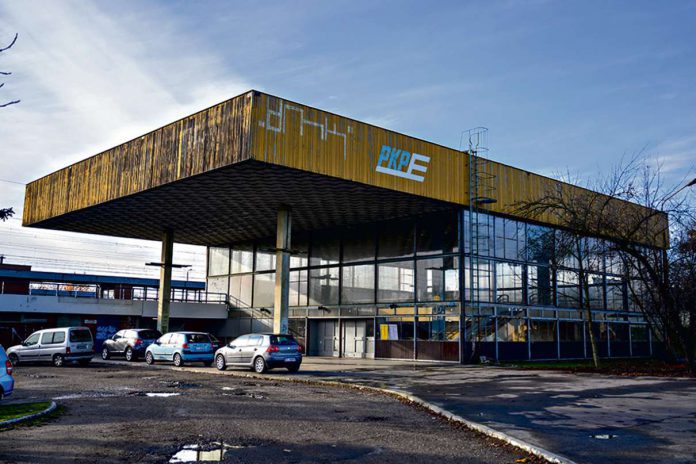 Muzeum żużla w zabytkowym dworcu