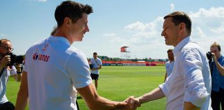 Premier odwiedził piłkarzy reprezentacji Polski [WIDEO]