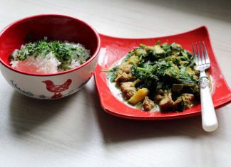 Curry zielone z cukinią