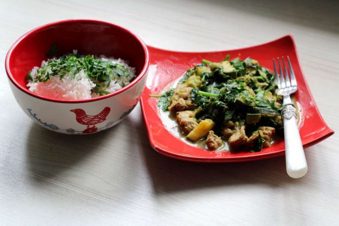 Curry zielone z cukinią